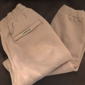 Comfrt Women's Tan Joggers